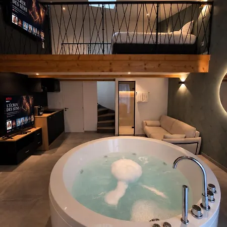 L'écrin Des Sens, Avec Baignoire Balnéo Apartamento *